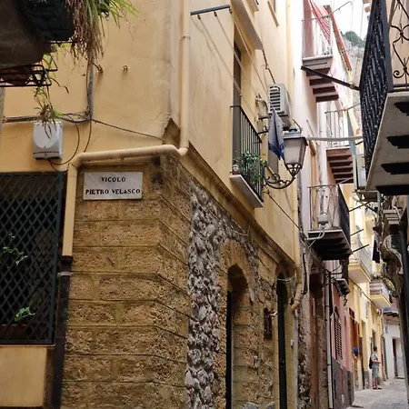 Costa 7 Apartment Cefalu